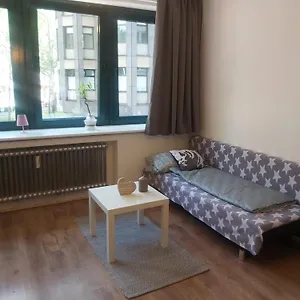 Apartment *** Comfortable 30m2 Studio Hansaring 19 *** Mediapark / Messe / Dom Cologne